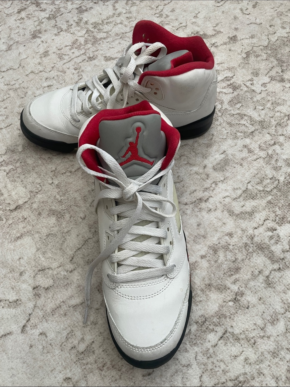 Jordan Men's White and Red High-Top Basketball Shoes